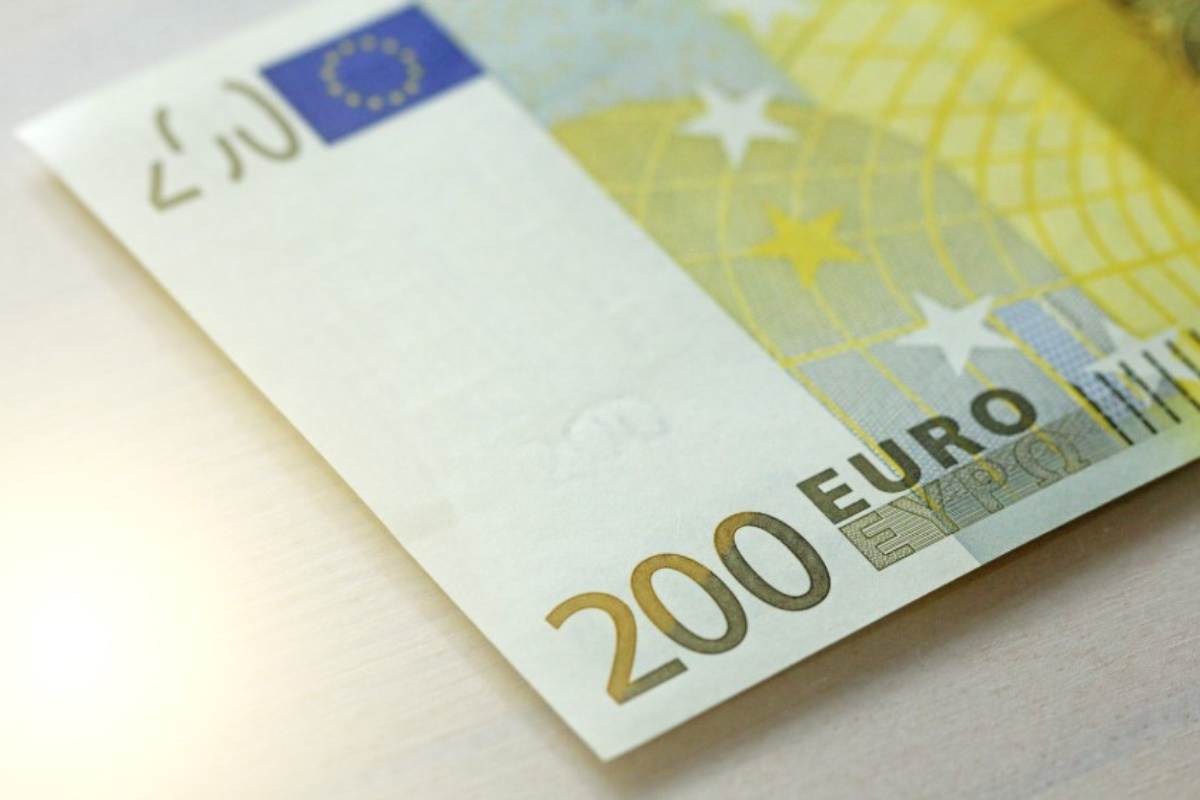 Banconota 200 euro ritirata