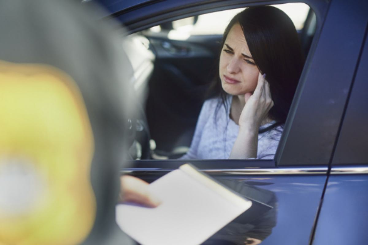 La riforma ha introdotto sanzioni severe per chi utilizza il telefono mentre è al volante.