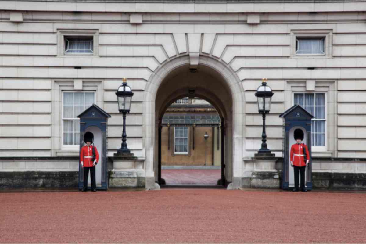 Scegliere un personaggio della Royal Family non è solo un esercizio di divertimento, ma può rivelare molto su chi siamo.